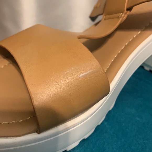 T-Strap Chunky Heel Platform Sandals - Picture 6 of 6